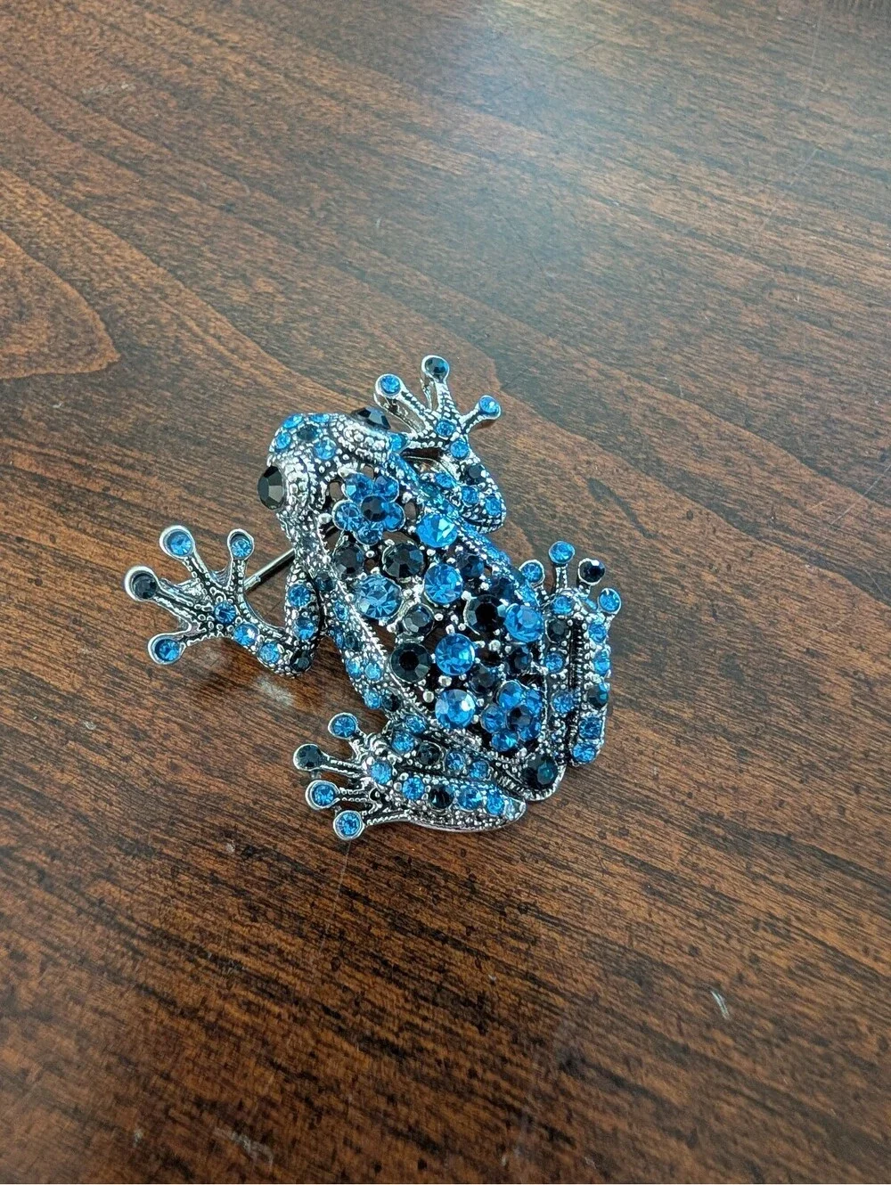 Blue Rhinestone Silver Tone Blingy Frog Brooch New